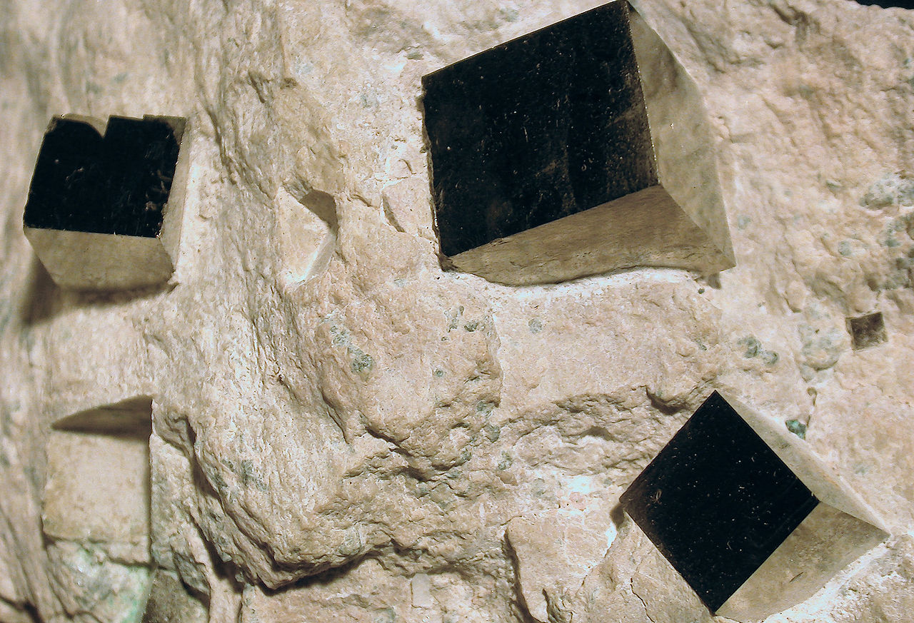Collecting pyrite crystals and where to find the most beautiful ones!